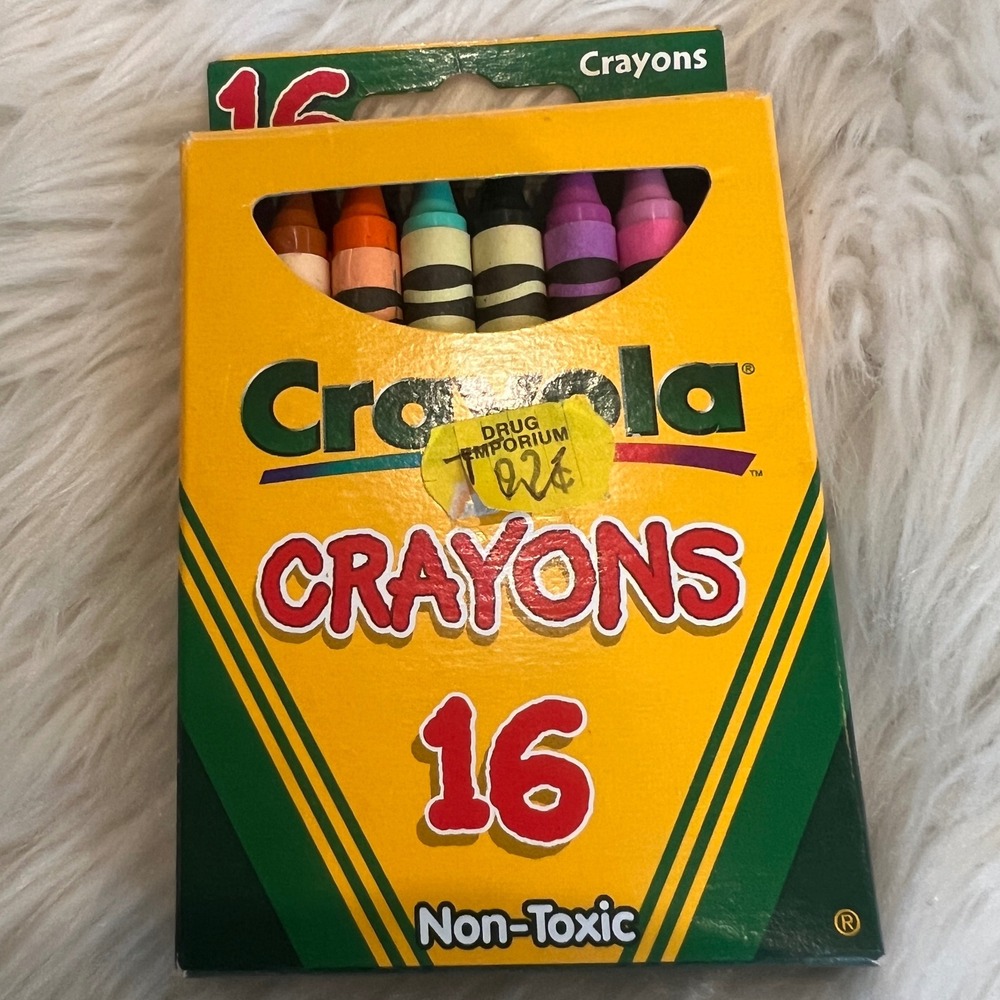 Vintage 1999 Crayola 16 Count Crayon Box Binney & Smith Non-Toxic Made in USA